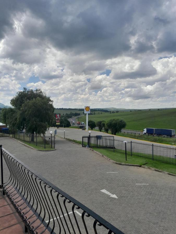 Protea Hotel By Marriott Harrismith Montrose Εξωτερικό φωτογραφία