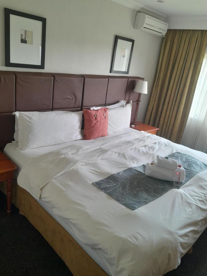 Protea Hotel By Marriott Harrismith Montrose Εξωτερικό φωτογραφία