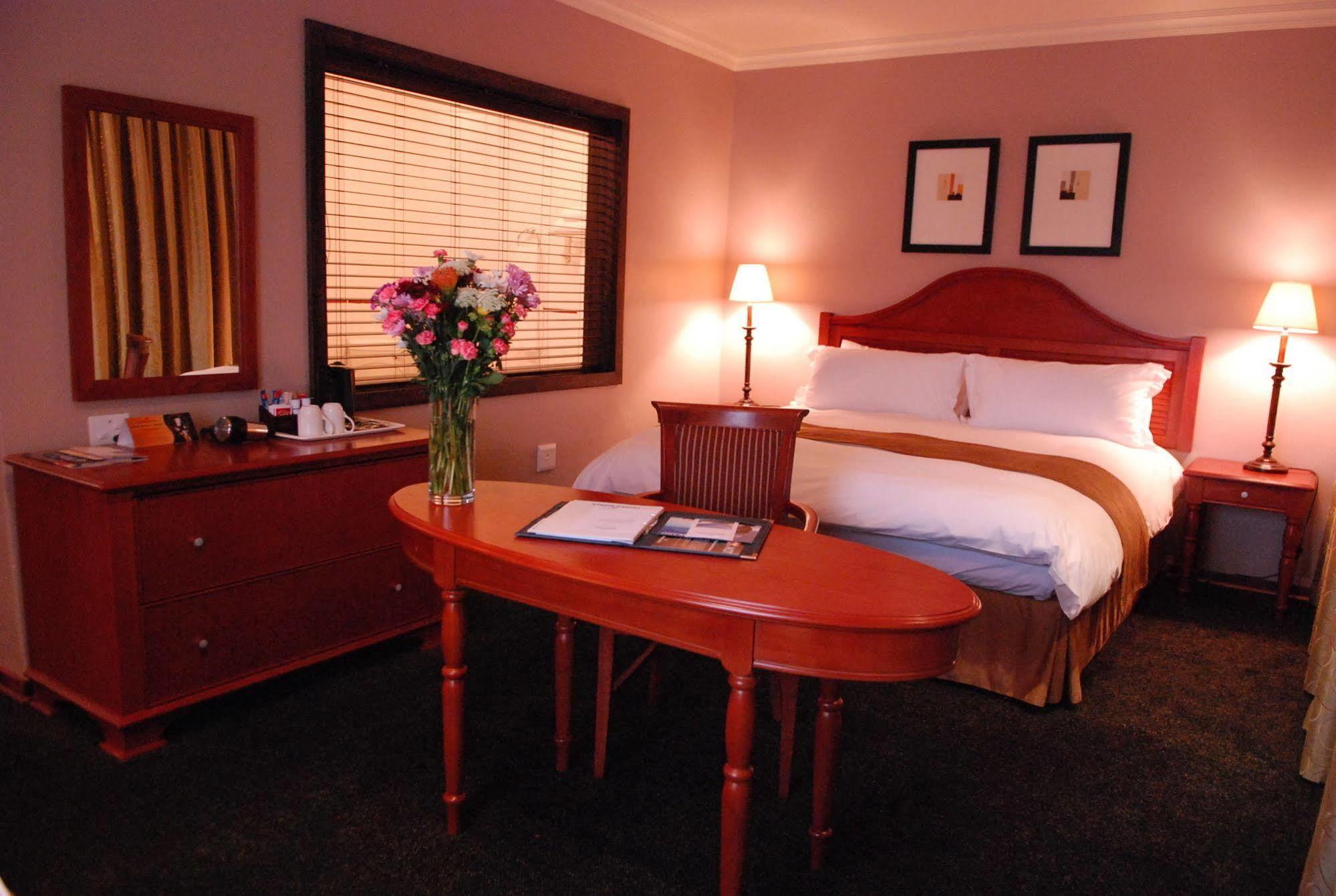 Protea Hotel By Marriott Harrismith Montrose Εξωτερικό φωτογραφία