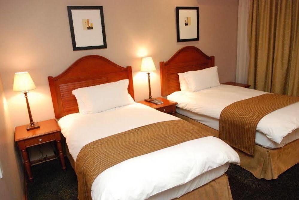 Protea Hotel By Marriott Harrismith Montrose Εξωτερικό φωτογραφία